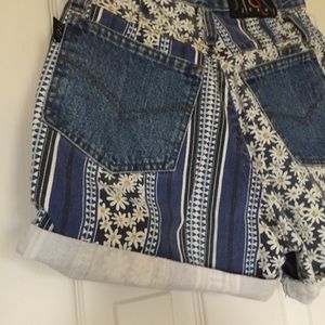 Vintage Daisy Shorts
